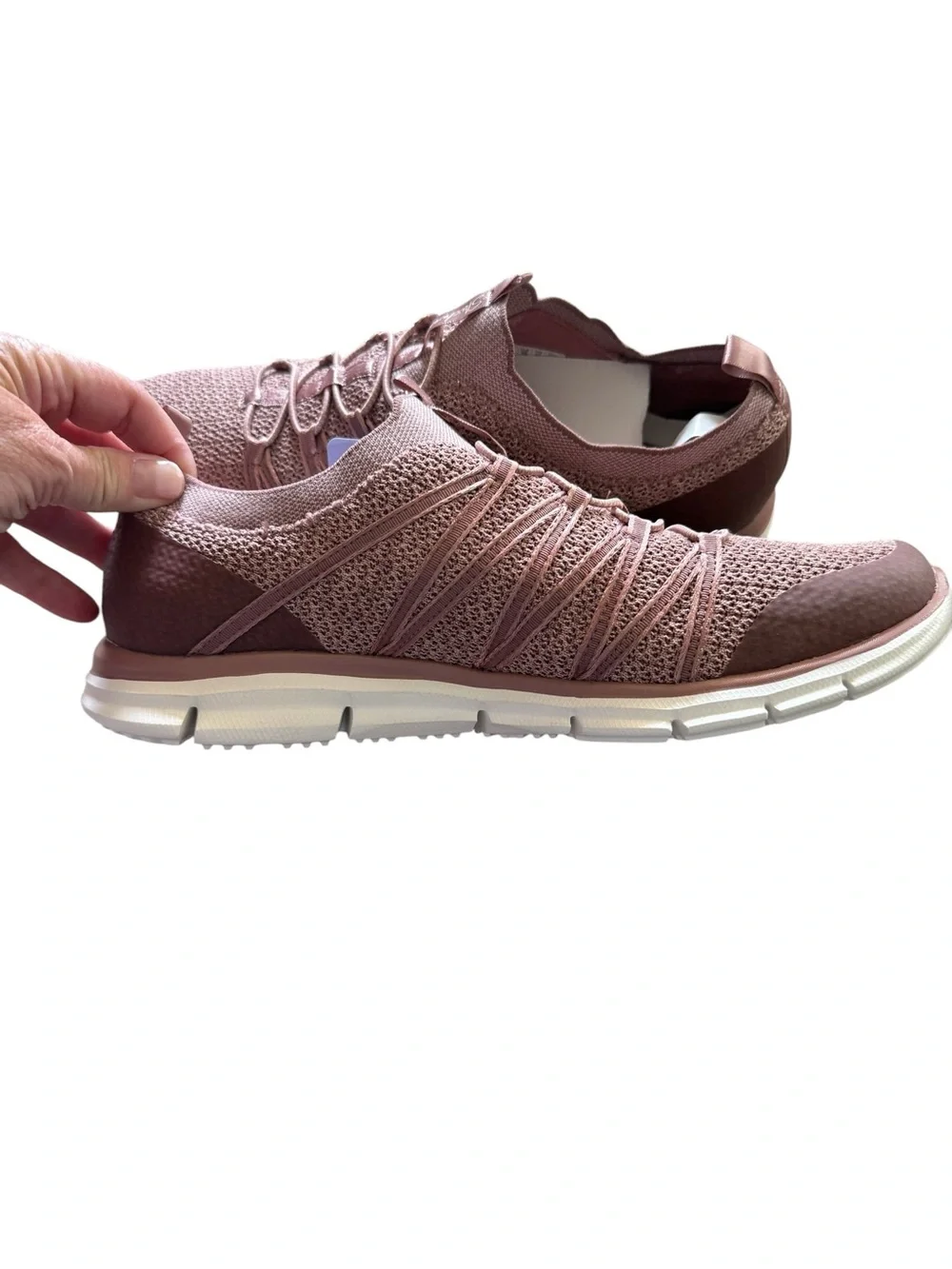 Skechers NIB Women's Slip-On Athletic Sneakers in Rose size 9